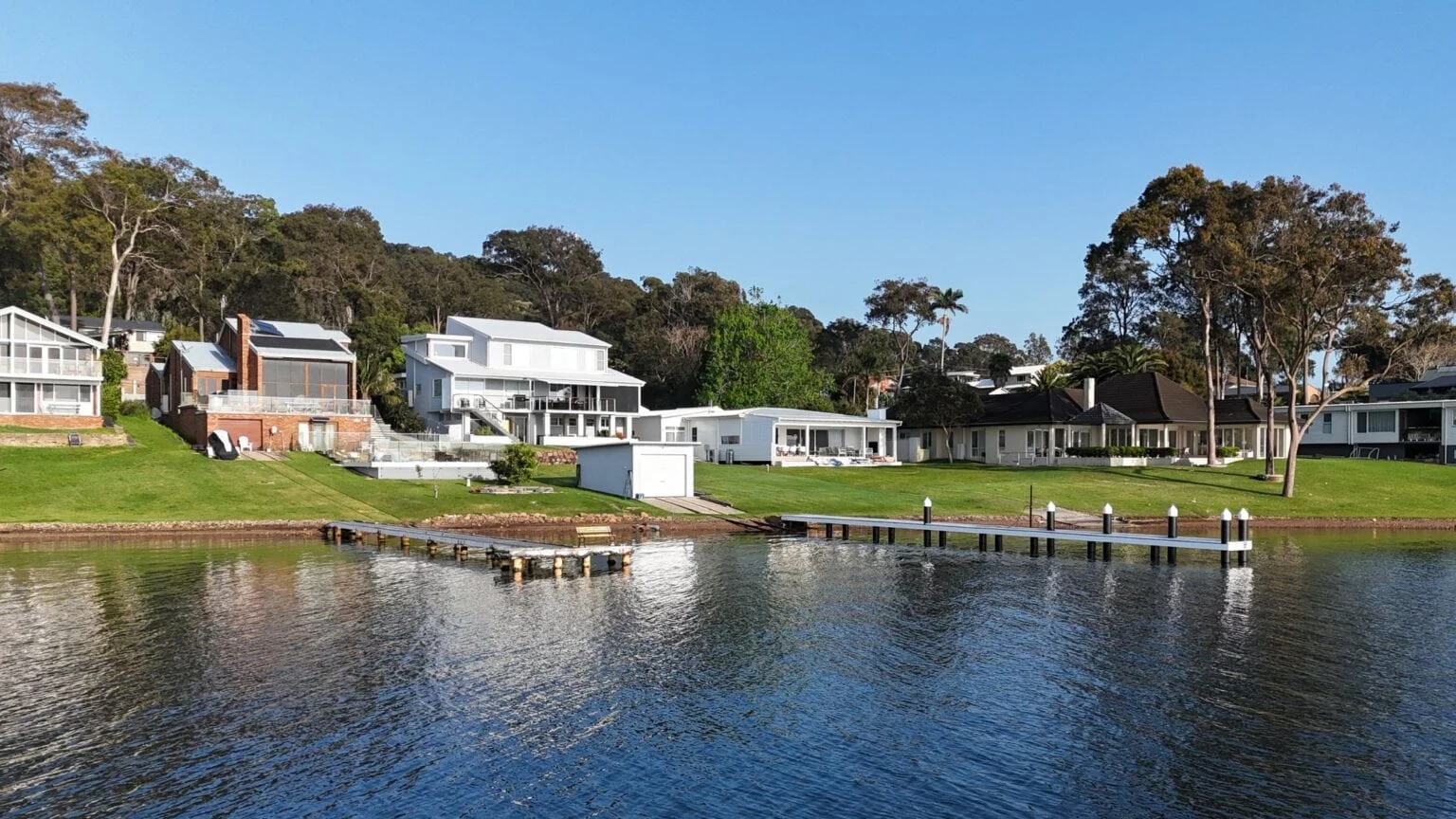 Why Smart Homeowners in Newcastle and Lake Macquarie Are Renovating Instead of Building New